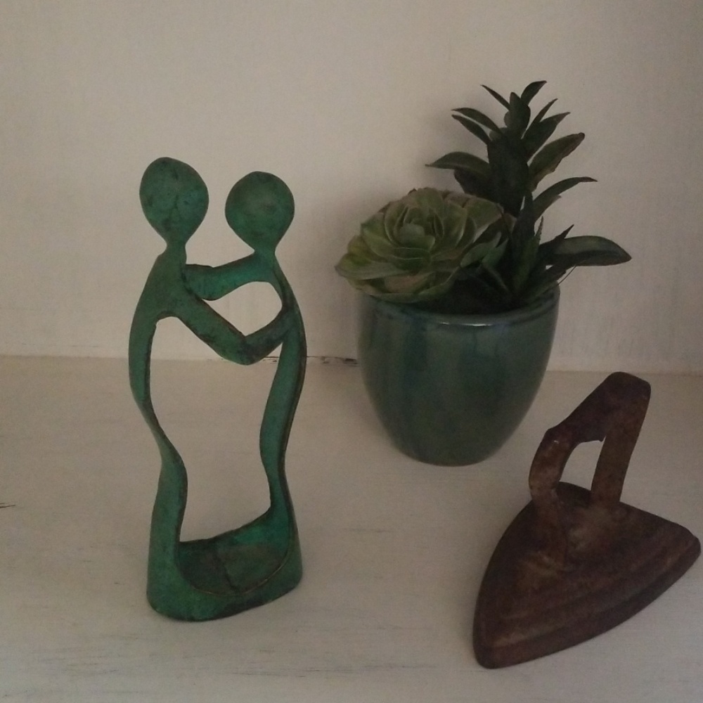 Abstract Statue - Picture 3 of 3